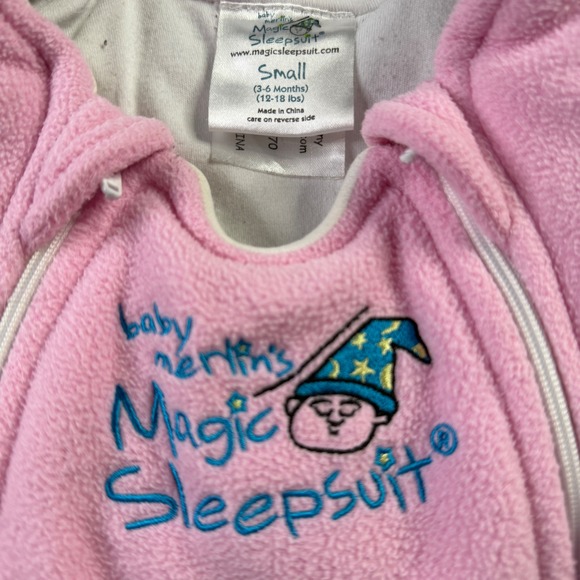 Baby Merlin's Magic Sleepsuit Pink Fleece Baby Infant Size Small 3-6 Months CUTE - Picture 2 of 10
